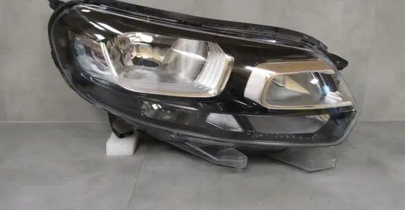 Citroen Jumpy Headlight/headlamp 9808567680