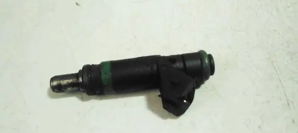 Ford Focus Fuel injector x337q10043 9f593