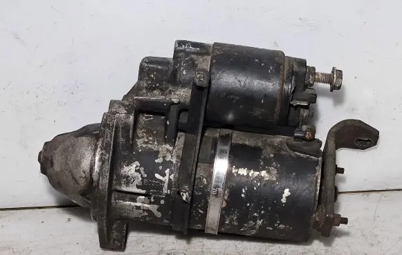 Audi A4 S4 B5 8D Starter motor 053911023A