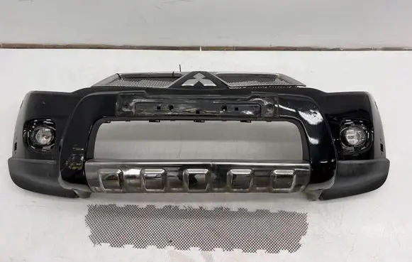 Mitsubishi L200 Front bumper 