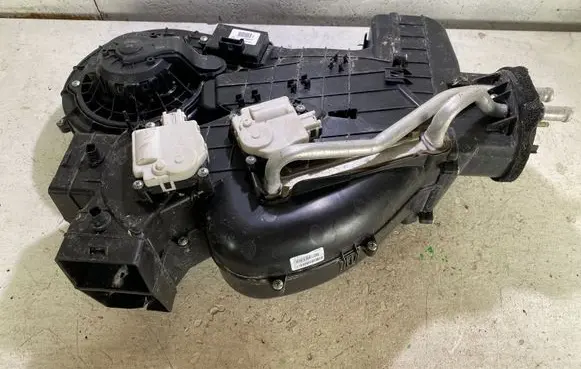 Dodge Durango Interior heater climate box assembly housing 68186198AC 13H02B GFM000283247