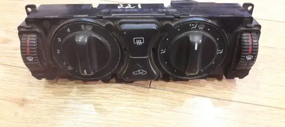 Mercedes-Benz C W202 Climate control unit 2108300185