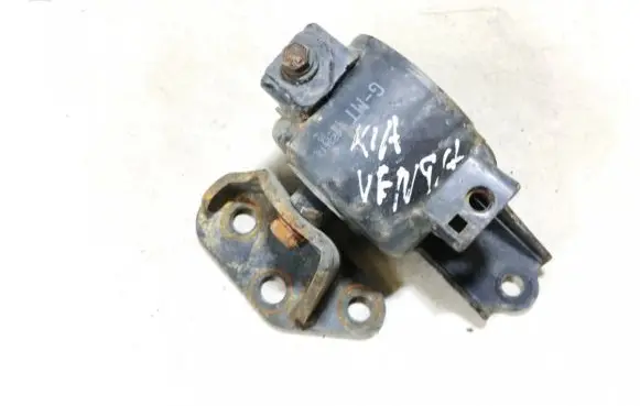 KIA Venga Engine mount bracket 218321p000 21832-1p000