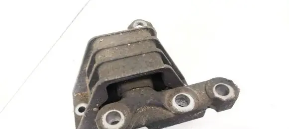 Opel Signum Engine mount bracket