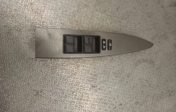Toyota Avensis T270 Electric window control switch 8404005040 7423205200 7423205210