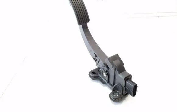 Mitsubishi Outlander Accelerator throttle pedal 1600A116
