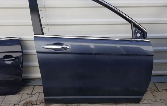 Honda CR-V Front door NH684P