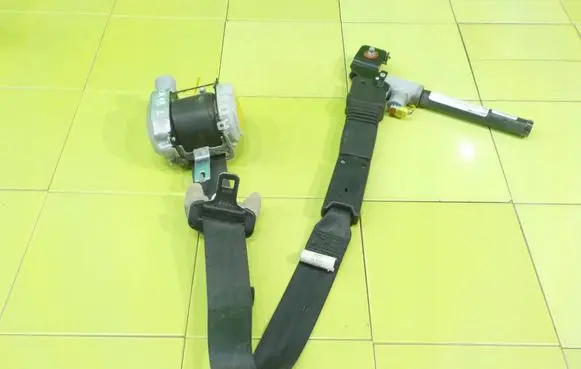 SsangYong Tivoli Front seatbelt 7460235100 BEZPIECZENSTWA