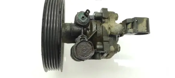 Mitsubishi Outlander Power steering pump