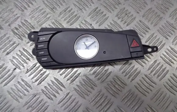 Chrysler Pacifica Clock 05082043