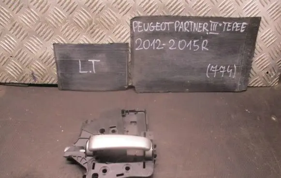 Peugeot Partner Sliding door interior handle 9682100777