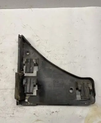 Nissan Terrano Front bumper mounting bracket 7M3807183