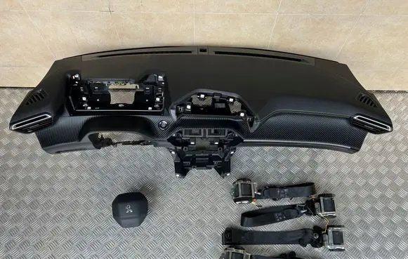 Peugeot 2008 II Dashboard