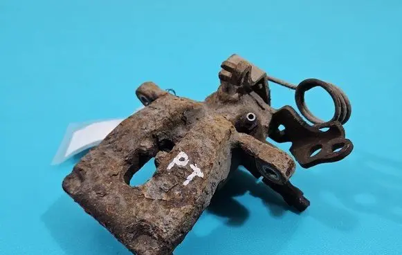 Ford Kuga I Rear brake caliper IMPRK1485919