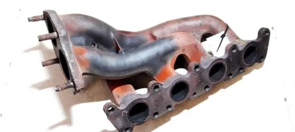 Audi A4 S4 B5 8D Exhaust manifold 058253033a