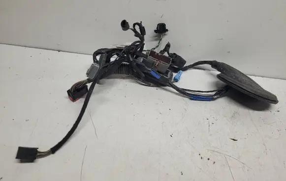 Land Rover Discovery 4 - LR4 Rear door wiring loom 273815810