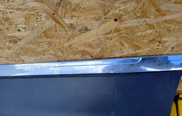 Volkswagen Tiguan Front door trim (molding) 5NA854949C