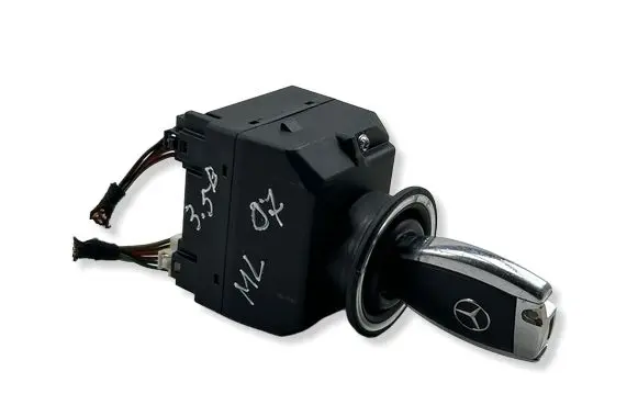 Mercedes-Benz ML W164 Ignition lock 1645450708 33002804 9001817071606152