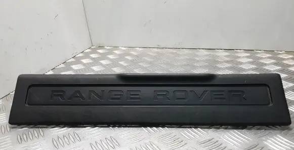 Front sill trim cover