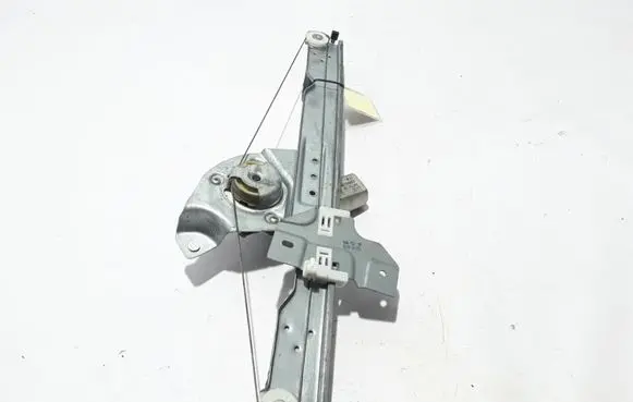 Front window lifting mechanism without motor