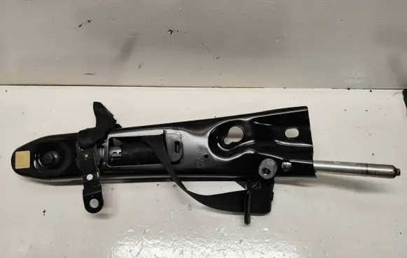 Volvo XC90 Front seatbelt 6026831