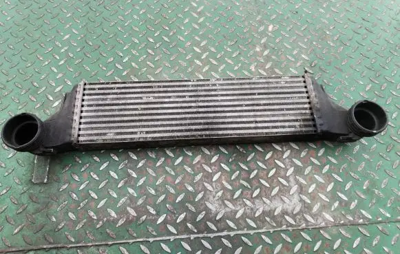 BMW X5 E53 Intercooler radiator 17517791231