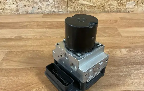 BMW 5 E60 E61 ABS Pump 6783362 6783360