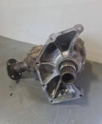 Nissan X-Trail T30 Gearbox transfer box case 