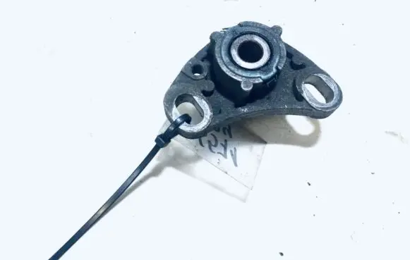 Volvo S60 Engine mount bracket 9203967