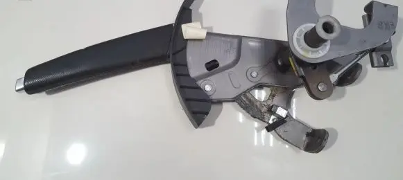 KIA Ceed Handbrake/parking brake lever assembly