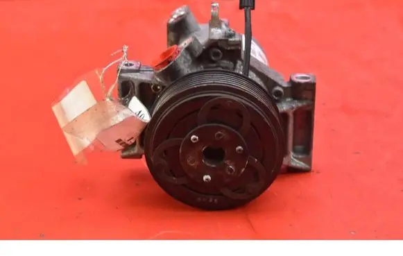 Dacia Sandero Air conditioning (A/C) compressor (pump) 926008469RB