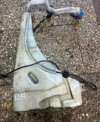 Volkswagen Touareg I Windshield washer fluid reservoir/tank 7L0955453D
