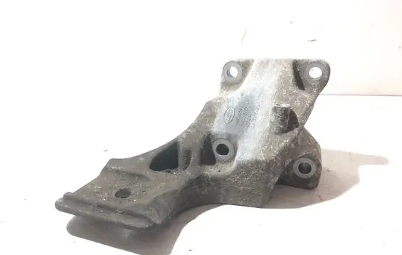 Land Rover Range Rover Sport L320 Engine mounting bracket 4H226037AA