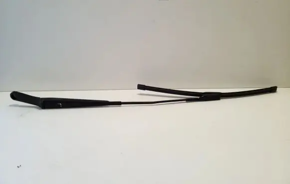 Audi Q3 8U Front wiper blade arm 8U2955407