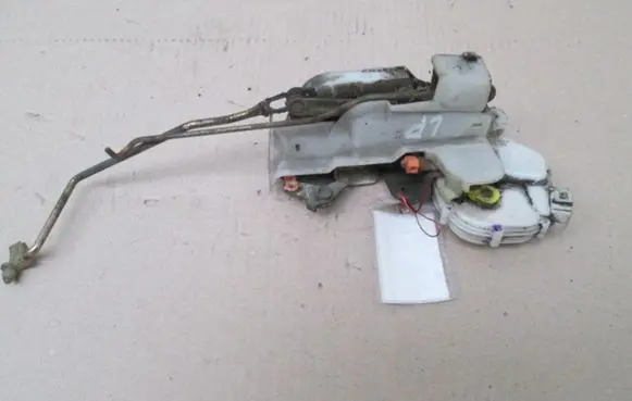 Mitsubishi Galant Front door lock