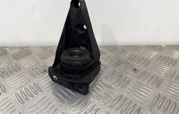 Audi A6 S6 C8 4K Radiator mount bracket 4K0805202A