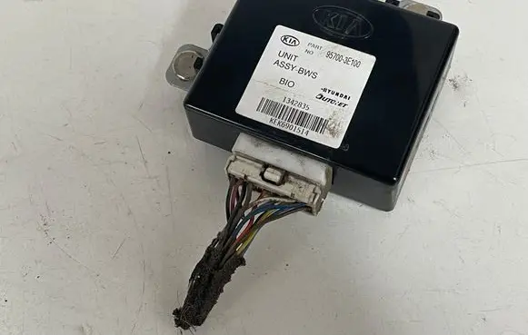 KIA Sorento Parking PDC control unit/module 957003E100