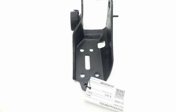 Toyota Verso Engine mounting bracket 123110R050