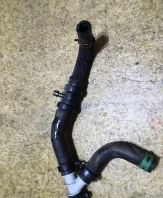 Renault Kangoo II Engine coolant pipe/hose