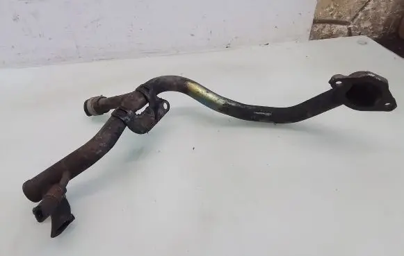 Nissan X-Trail T30 Engine coolant pipe/hose