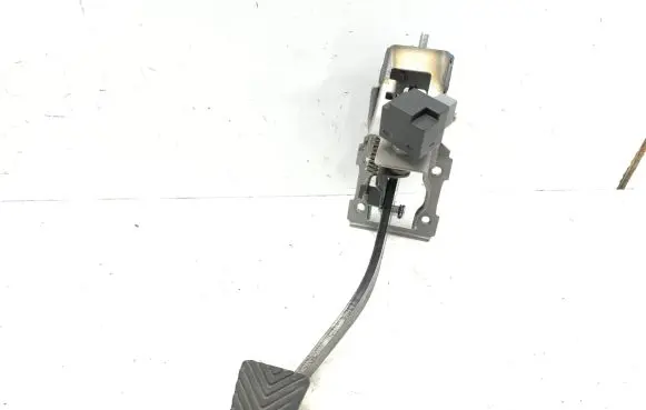 Hyundai ix35 Brake pedal 328002S000