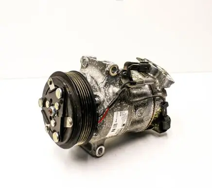Nissan Qashqai J12 Air conditioning (A/C) compressor (pump) 926006UB0A