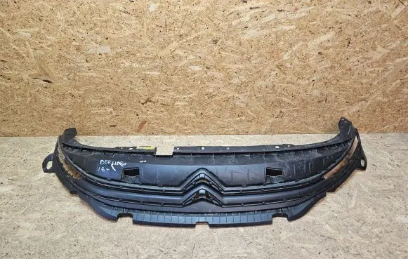 Citroen Berlingo Front bumper upper radiator grill 9816749780
