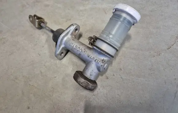Clutch master cylinder