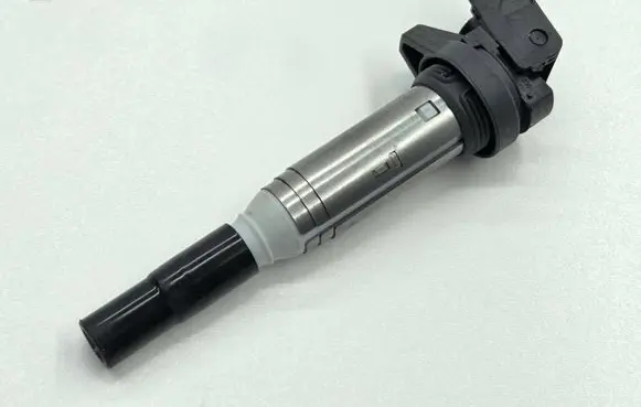 BMW M5 F90 High voltage ignition coil 8611236 12138611236
