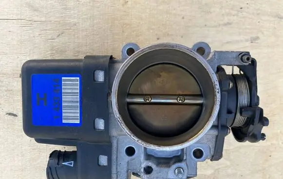 BMW 5 E39 Throttle valve 1433414