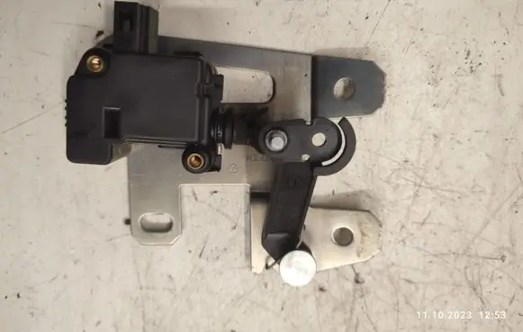 Volkswagen Touareg I Tailgate boot lock/latch motor 7L6827425A