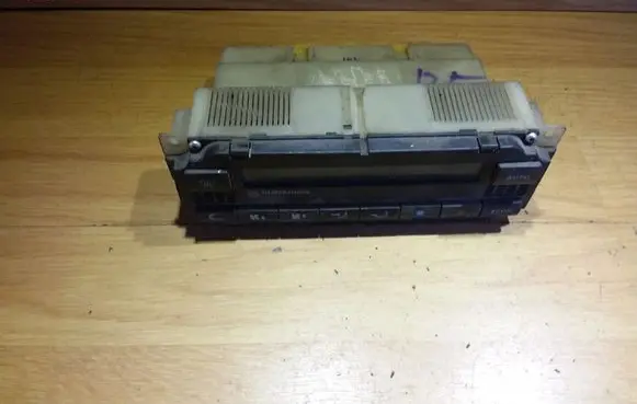 Volkswagen PASSAT B5 Climate control unit