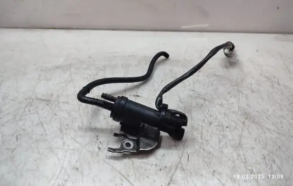 Mercedes-Benz ML W166 Turbo solenoid valve 0025407097