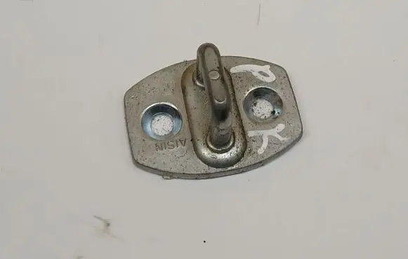 Toyota Avensis T250 Rear door lock loop/hook striker